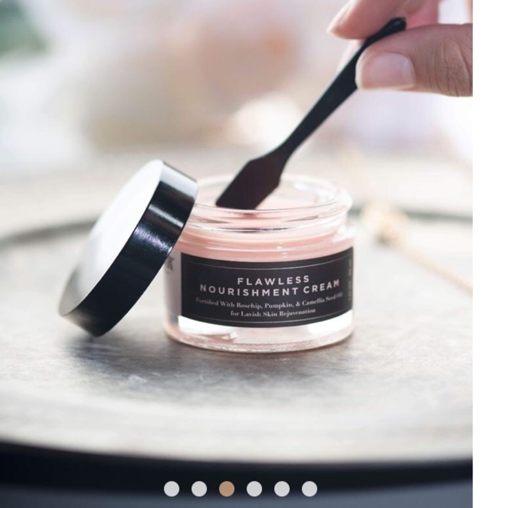 Averr Aglow No. 4 Flawless Nourishment Cream